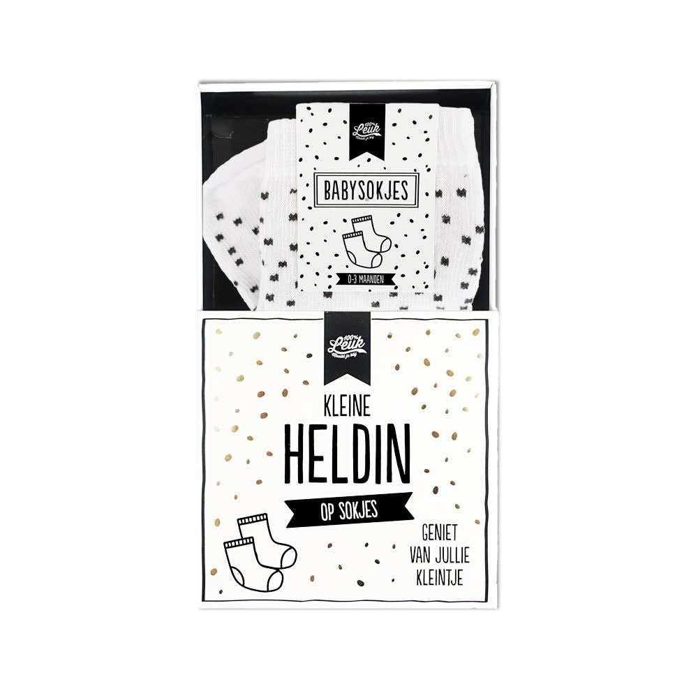 Socken – Mädchen – Kleine Heldin in Socken