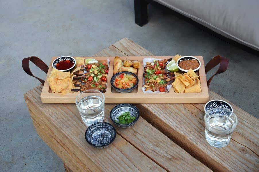 Street food tray-Beech wood 5 compartments - 49cm handle leather