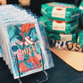 … &amp; Chill | Tee-Postkarte