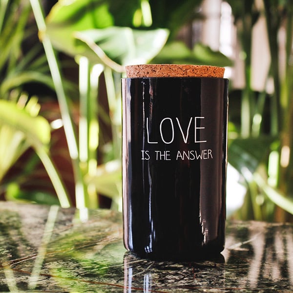 Soy Candle Glass - Love is the answer - Scent: Warm Cashmere