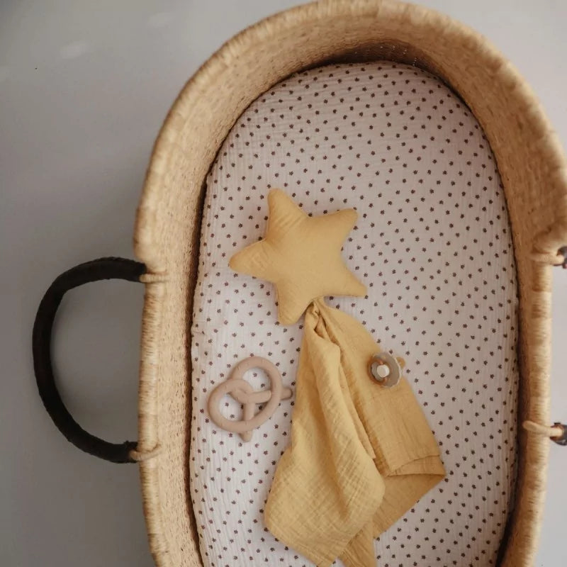 Silicone Pretzel Teether | Bijtring kleur Natural | Mushie