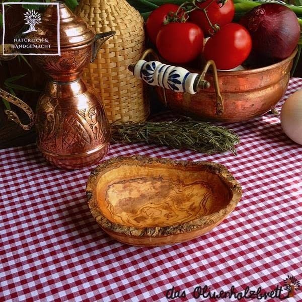 Bowl Olive wood - Oval natural edge small